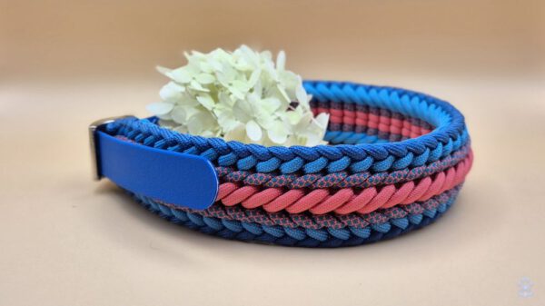 Knoten Waterkant in Blau- und Pink-Tönen, 41-43cm Halsumfang mit blauem Biothane-Adapter